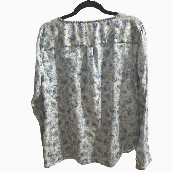LOFT size L blue floral print 1/3 button pin tuck long sleeve Boho top - Picture 3 of 8